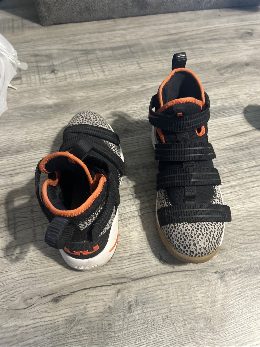 Basketball Sneaker Lebron Soldier Xi Safari Nike Lebron Soldier XI