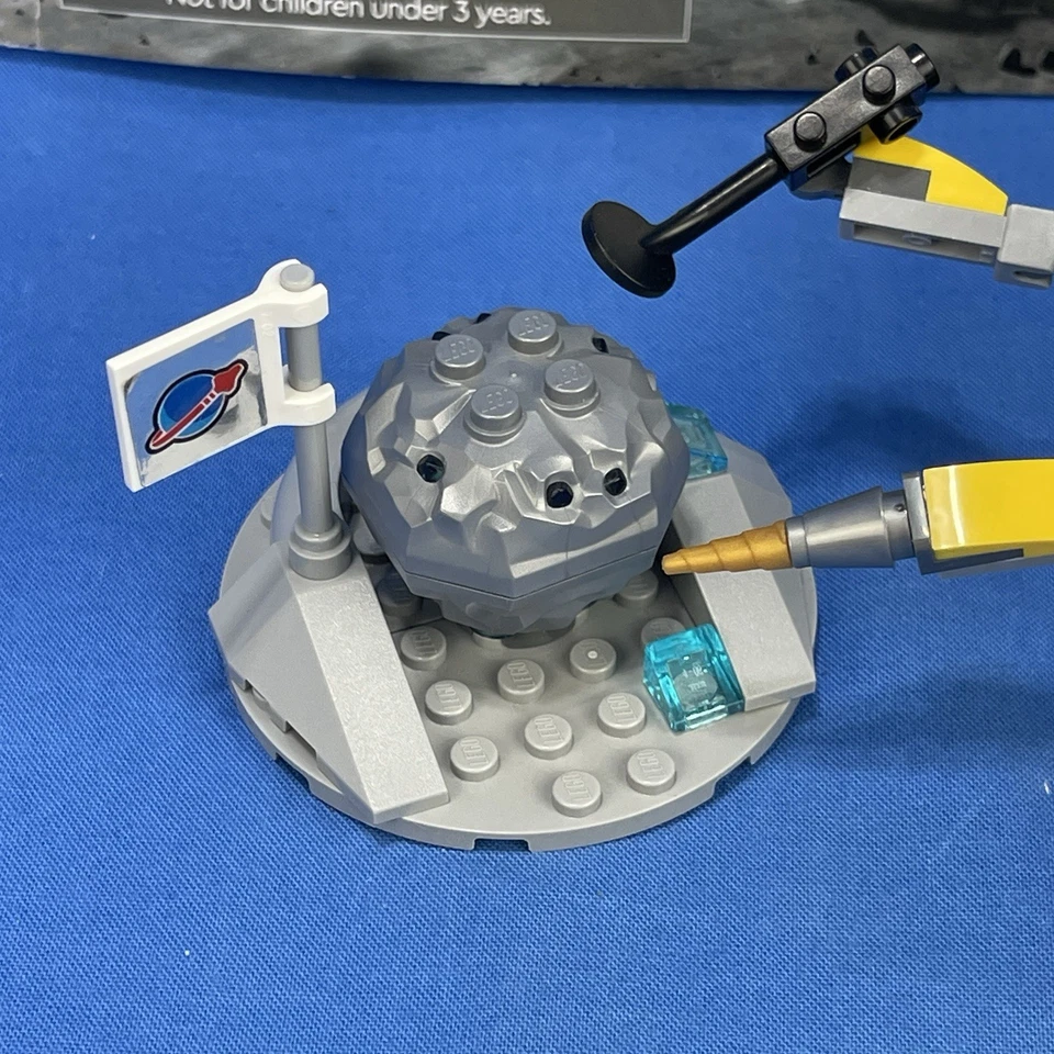 LEGO City: Lunar Roving Vehicle 60348 - Space - Complete w/Manual -Free Shipping - Image 2 of 4