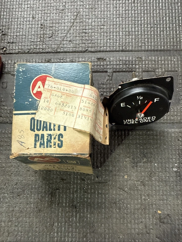 Medidor de combustível ponteiro vermelho 76–79 Caprice Malibu Monte Carlo fabricante de equipamento original NOS GM 6432015 - Imagem 3 de 4