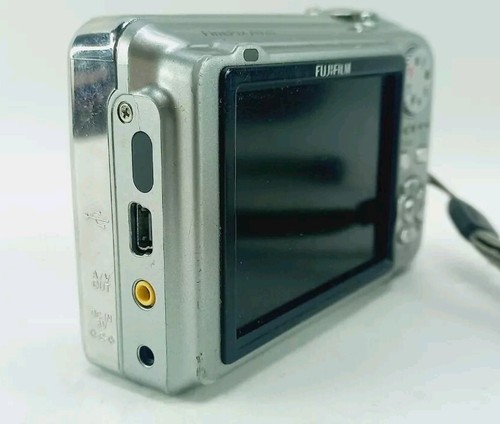 FujiFilm FinePix A920 Silver Compact Digital Camera 9.0MP Tested Working Case - Picture 10 of 16