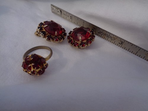 ESTATE Vintage 1940- 50’s Red Rhinestone Earrings and Ring SET - Picture 3 of 6