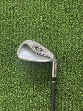 TaylorMade r7 7- Right-Handed Graphite Shaft. (NEVER USED)