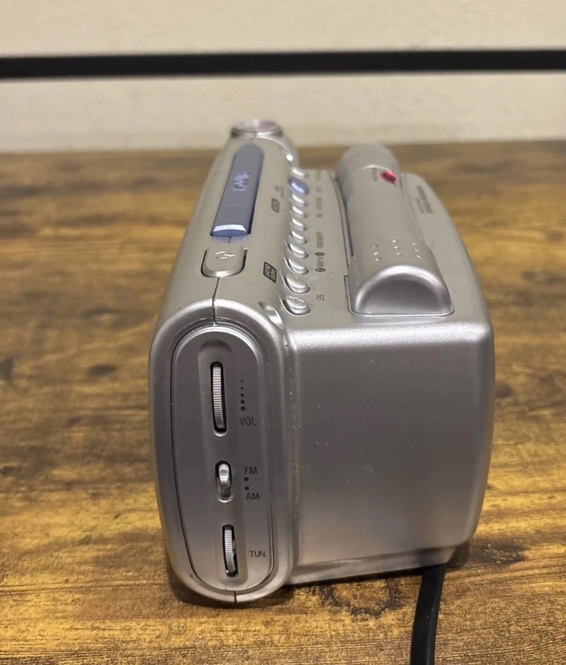 Emerson Research SmartSet Alarm Clock Radio Projector w/ FLASHLIGHT (WONT WORK) - Image 3 of 4