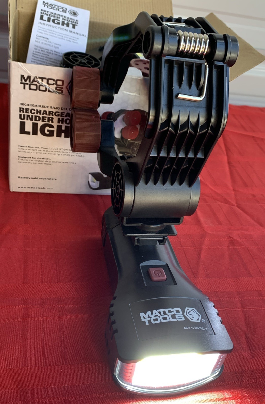 Matco Tools 12V & 16V CORDLESS INFINIUM™ RECHARGEABLE UNDER HOOD LIGHT-1k Lumens