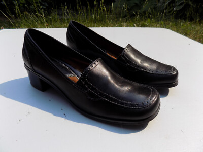 Naturalizer Shoes Loafers Block Heels Black Leather Slip On