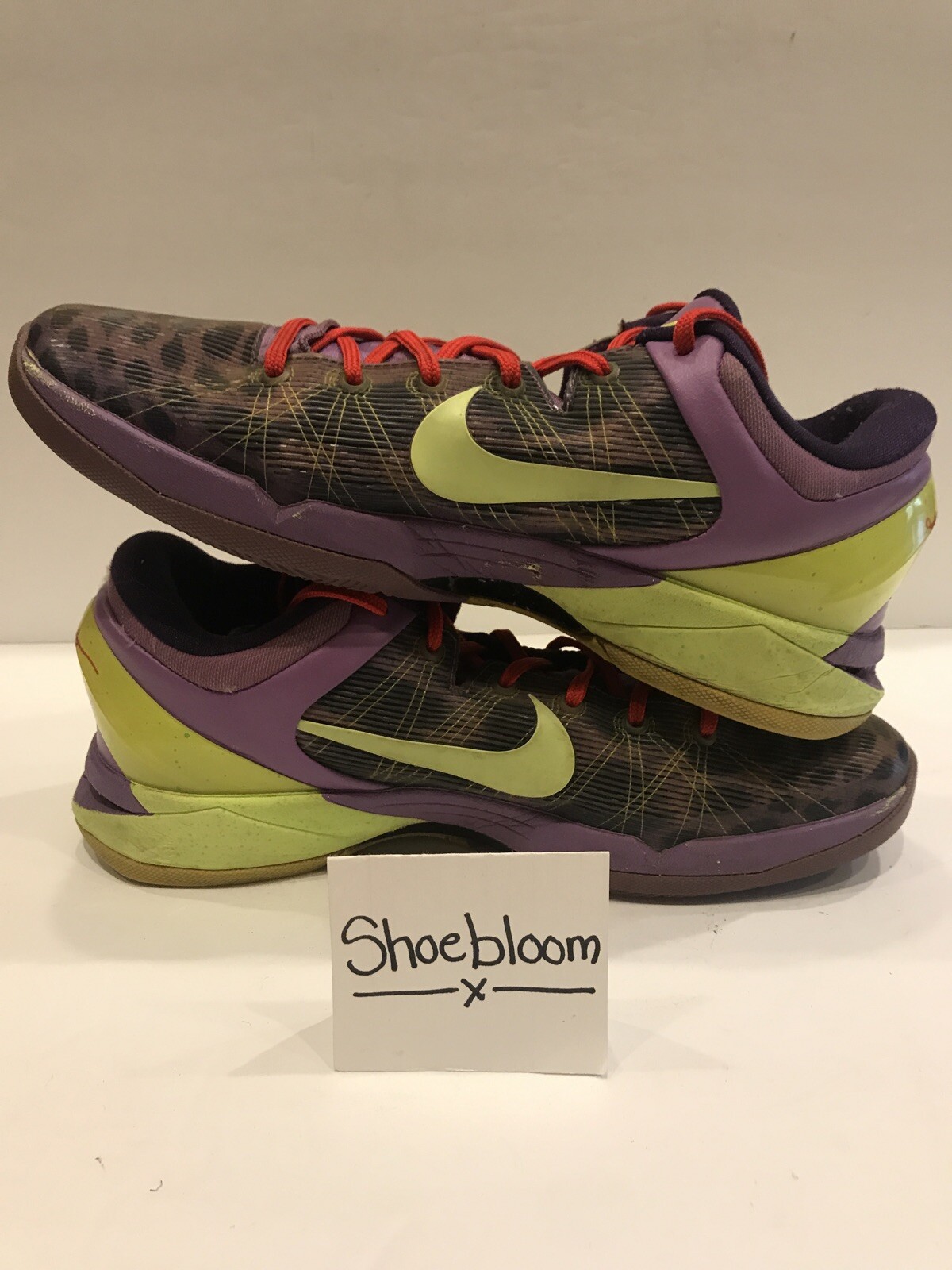 grinch kobe 8s