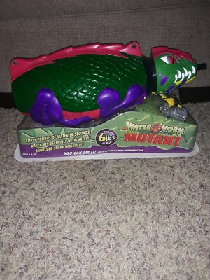 X-Concepts WATER WORM Squirts  Holds 6 Lbs of H2O HTF New/Sealed