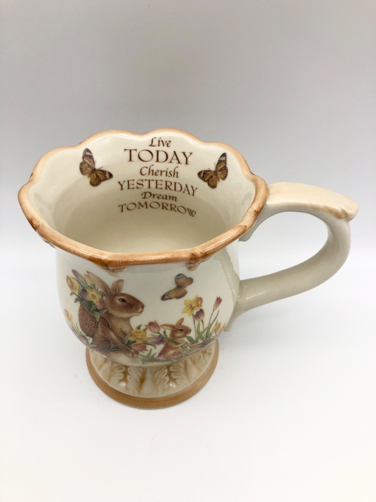 Cracker Barrel Easter Traditions Mug Ceramic Bunny Rabbit Footed ...