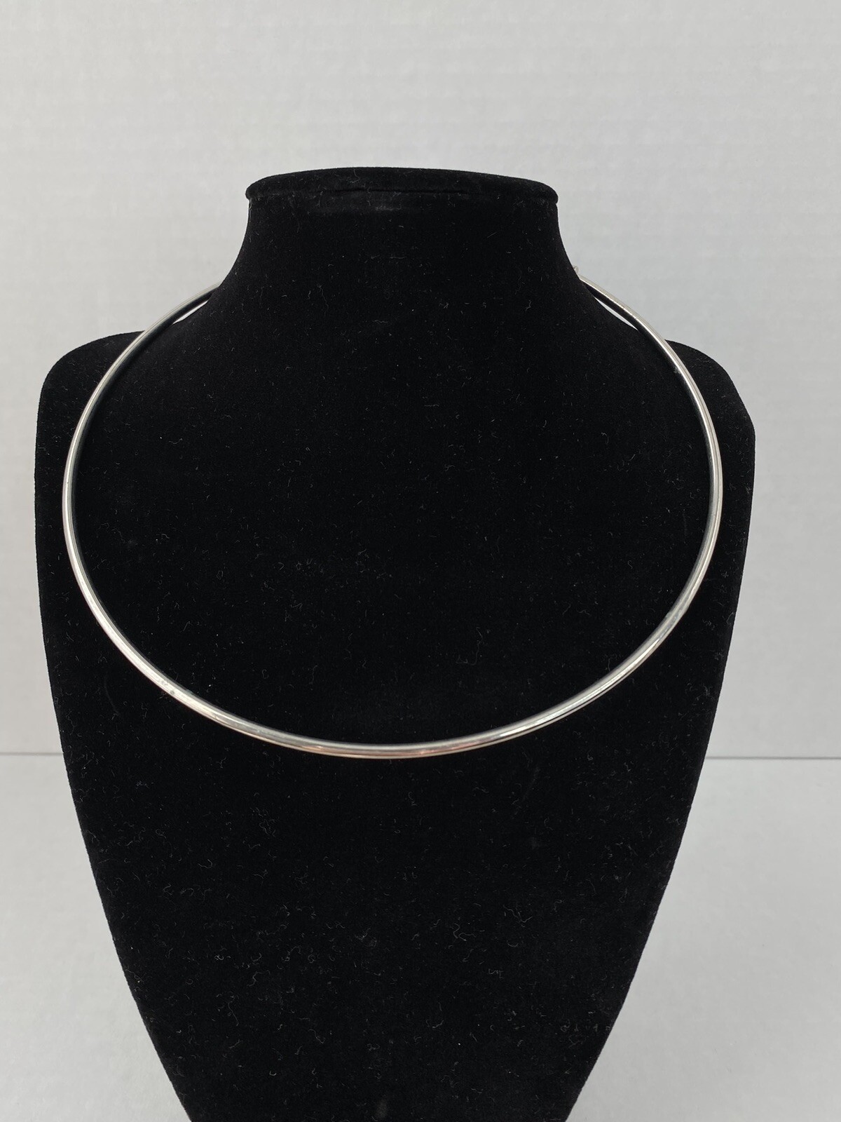 Modernist Silver Tone Round Solid Collar Necklace… - image 1