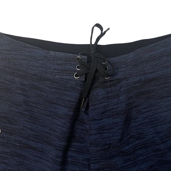 Bench store board shorts