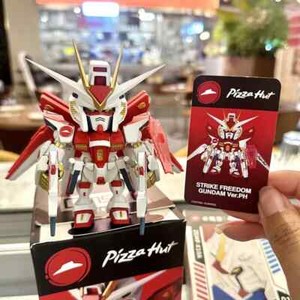 new china Pizza Hut Bandai QMSV Seed Gundam mini strike freedom ver.ph toys