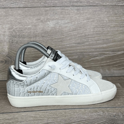 Vintage Havana Edge Women s Sz 6.5 Light Gray Croco Metallic Silver Star Sneaker