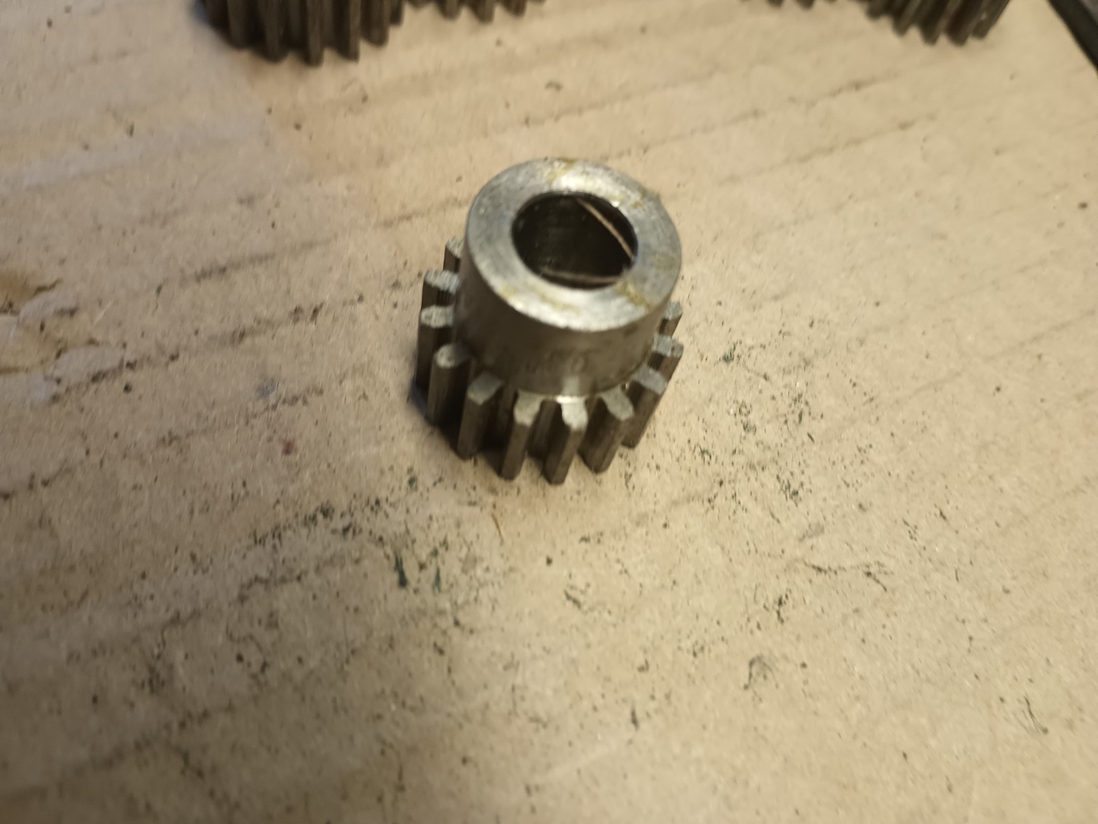 NEW BOSTON NA16B SPUR GEAR, (S2016), 20DP, 16TEETH, 14-1/2" DEG. PA.