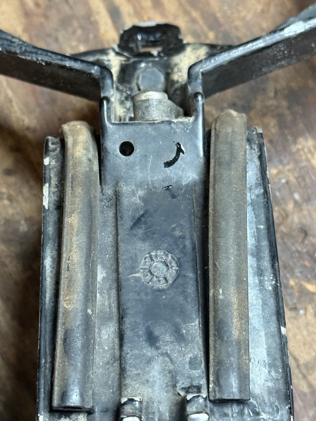 Mercury 74211 74510A2 69555 Rear Cowling Support Bracket 70hp 65hp 650 50hp 3cyl