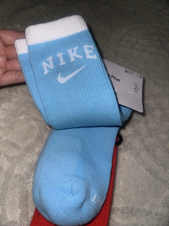 Meias Nike Dri Fit Everyday Plus acolchoadas tripulação 2 pares femininas tamanho 6-10 - Imagem 2 de 4