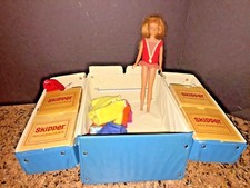 VINTAGE BARBIE SKIPPER DOLL 2 c1963, 0950 WITH ORIGINAL CARRY CASE AND CLOTHES