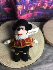 Disney Store Beefeater Mini Bean Bag 9  Mickey Mouse United Kingdom Plush -NWT