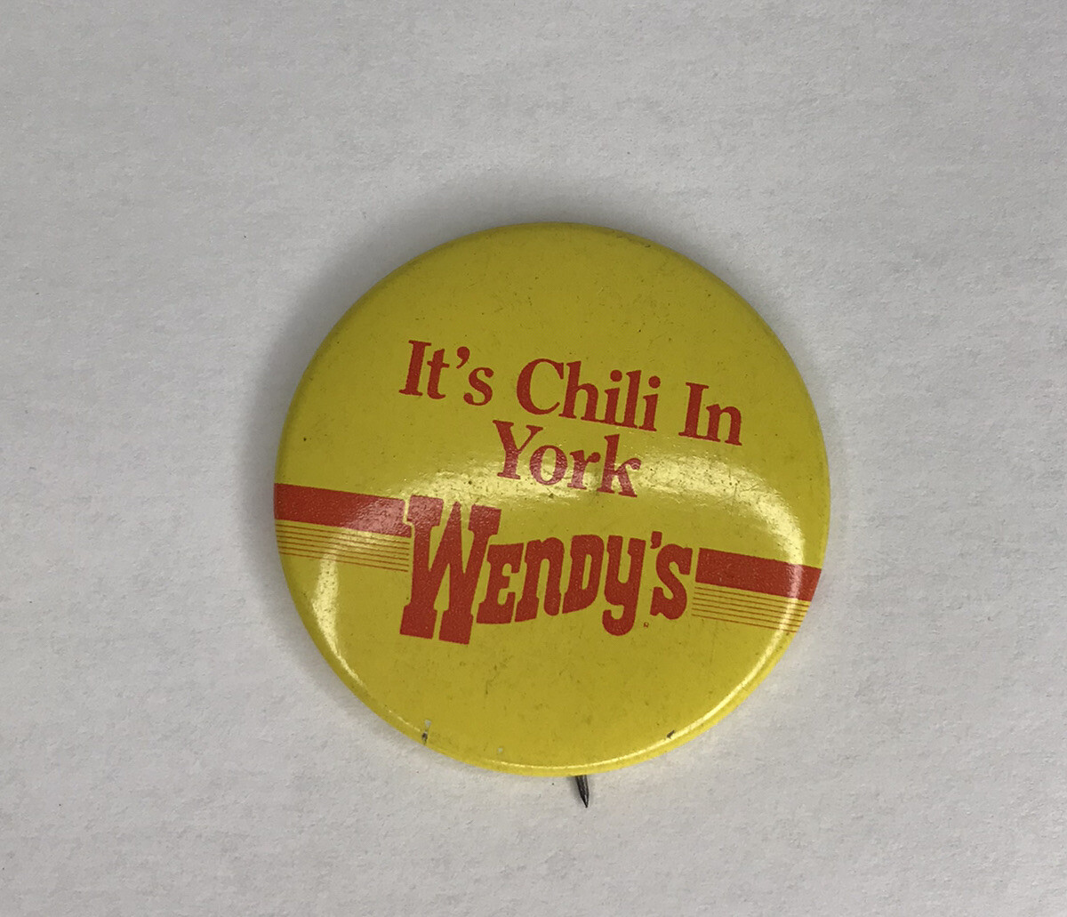 Vintage Wendys Restaurant Pinback Pin Its Chili in York