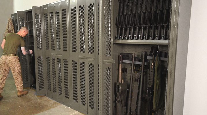 MILITARY SURPLUS SPACE SAVER WEAPONS RIFLE PISTOL RACK CABINET SAFE GUN ...