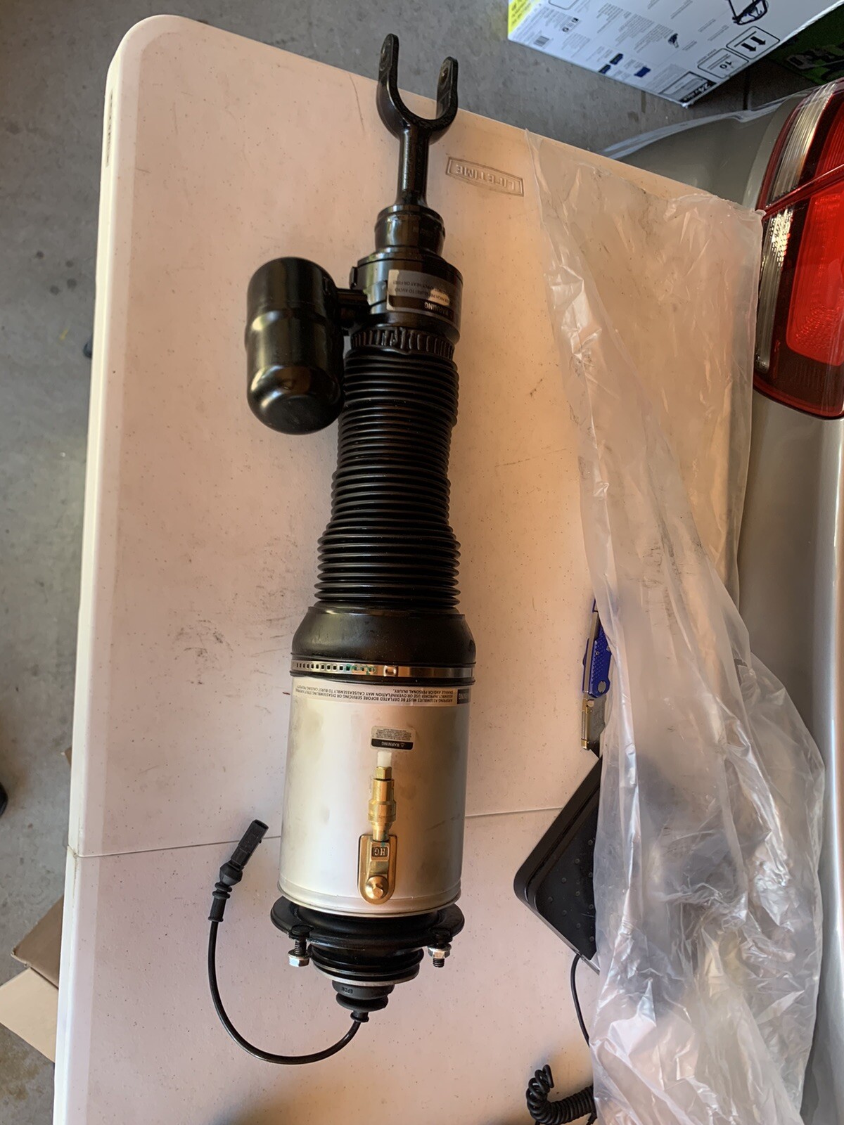 Bentley Continental GTC Flying Spur - LH Front Shock Absorber 