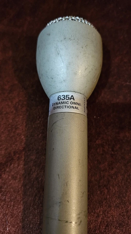 Micrófono de voz omnidireccional dinámico Electro Voice 635A. Plata. Foto 3 de 4