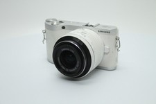 2013 Samsung SMART Compact System Camera 20-50mm Lens - White EV-NX300ZBFUGB 