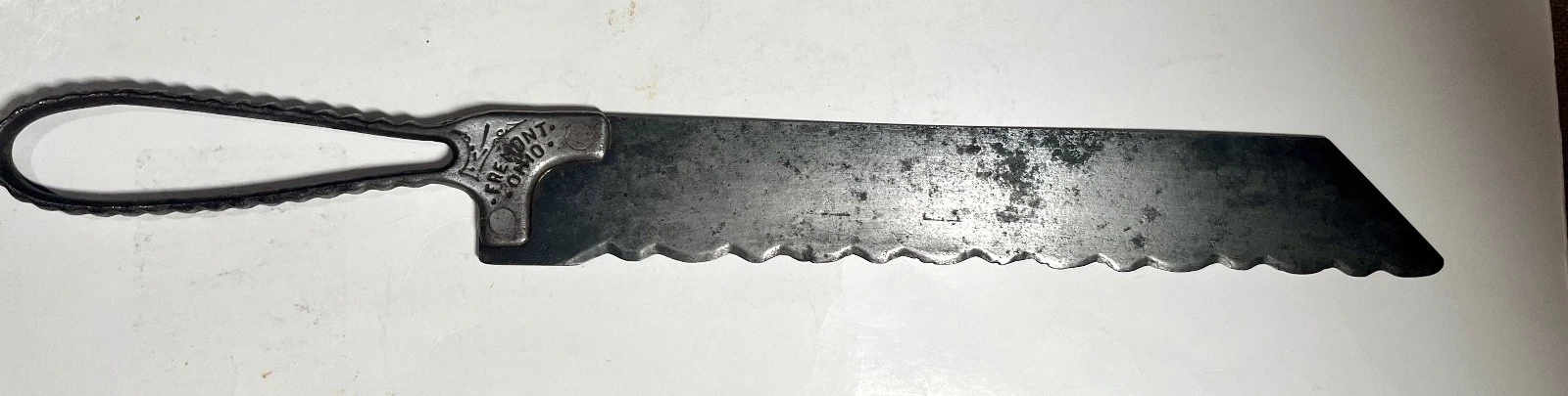 1887-1919 Clauss Shear Co. 14.5" Scalloped Serrated Bread Knife Fremont, Ohio
