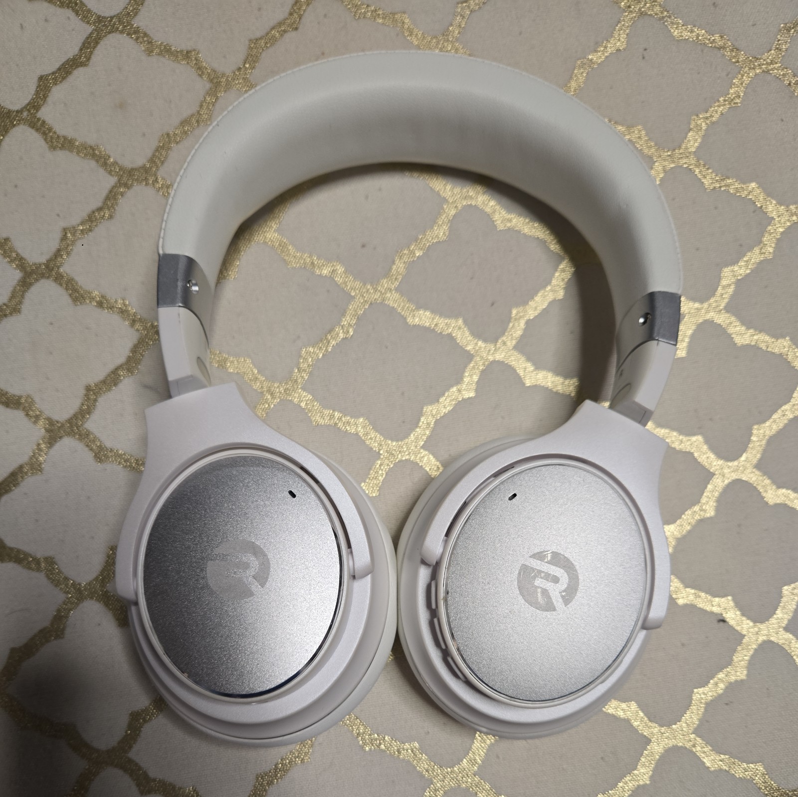 Raycon RBH820-WHI The Everyday Over-Ear Noise-Canceling Headphones - White