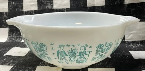 Vintage Pyrex Amish Butterprint Mixing Bowl 2 1/2 QT #443 White/Turquoise