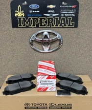 2013-2018 TOYOTA RAV4 LE GENUINE TCMC FRONT BRAKE PAD SET 04465AZ314