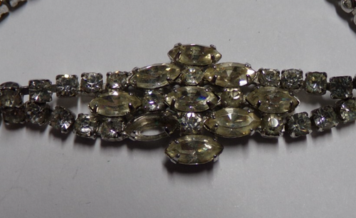 Pulsera vintage de diamantes de imitación transparentes y tono plata de 7" - falta 1 estrás - Imagen 7 de 7
