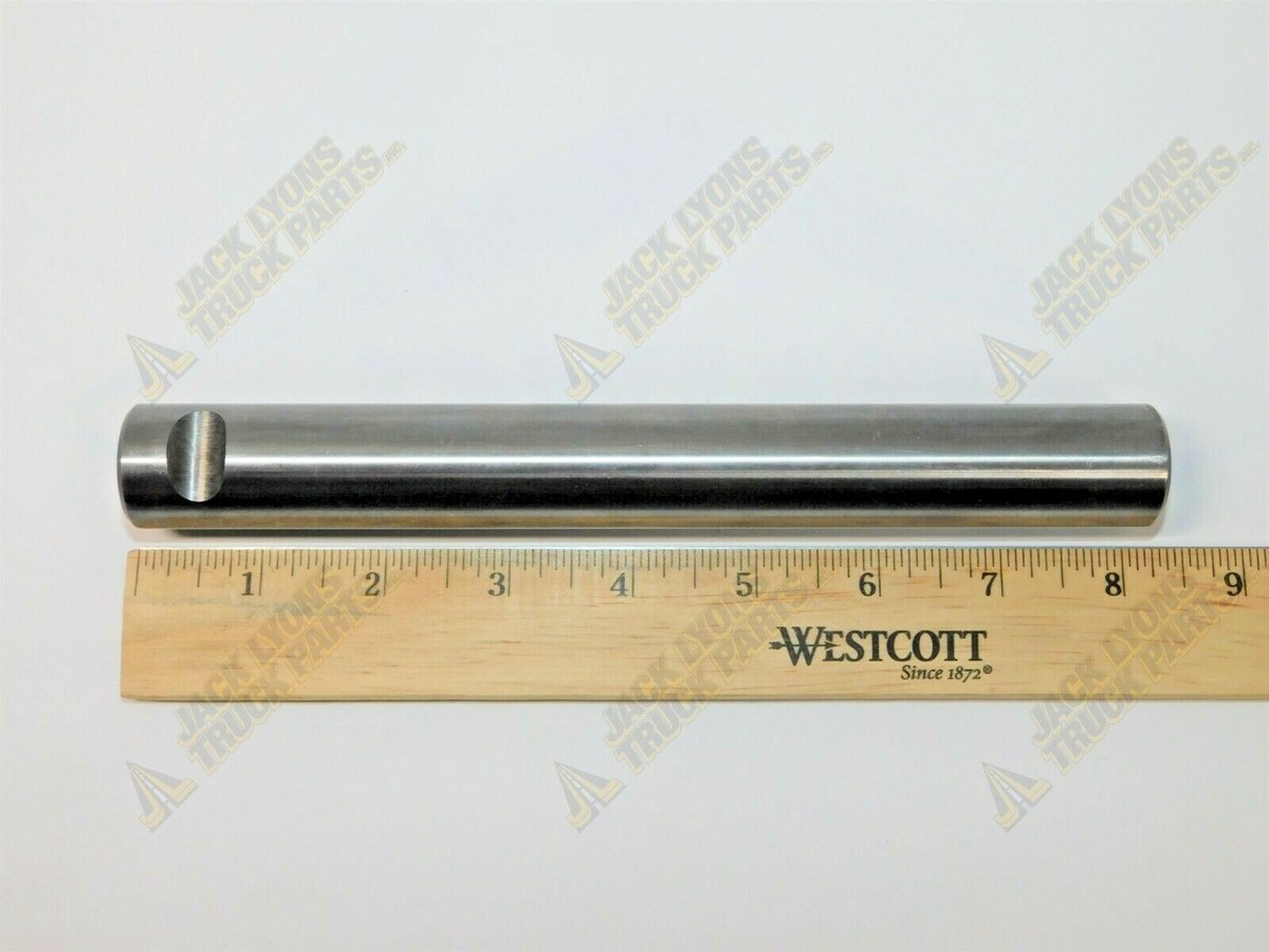 483767C1 New International Cross Shaft 8-3/32