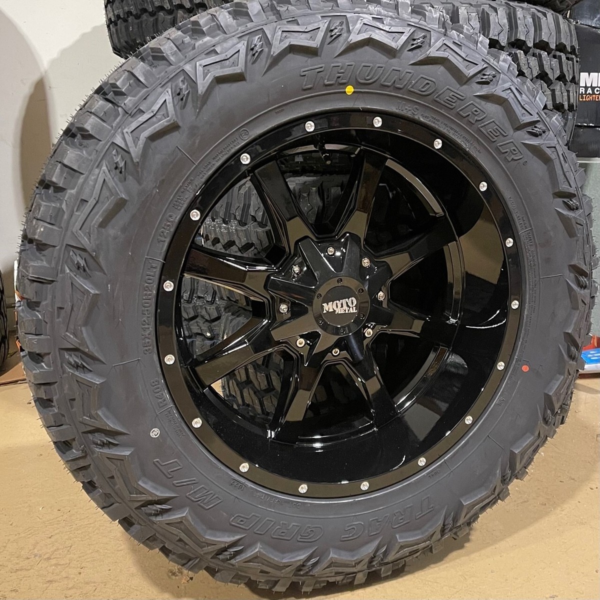 4 20x10 Moto Metal MO970 Black Wheels 35