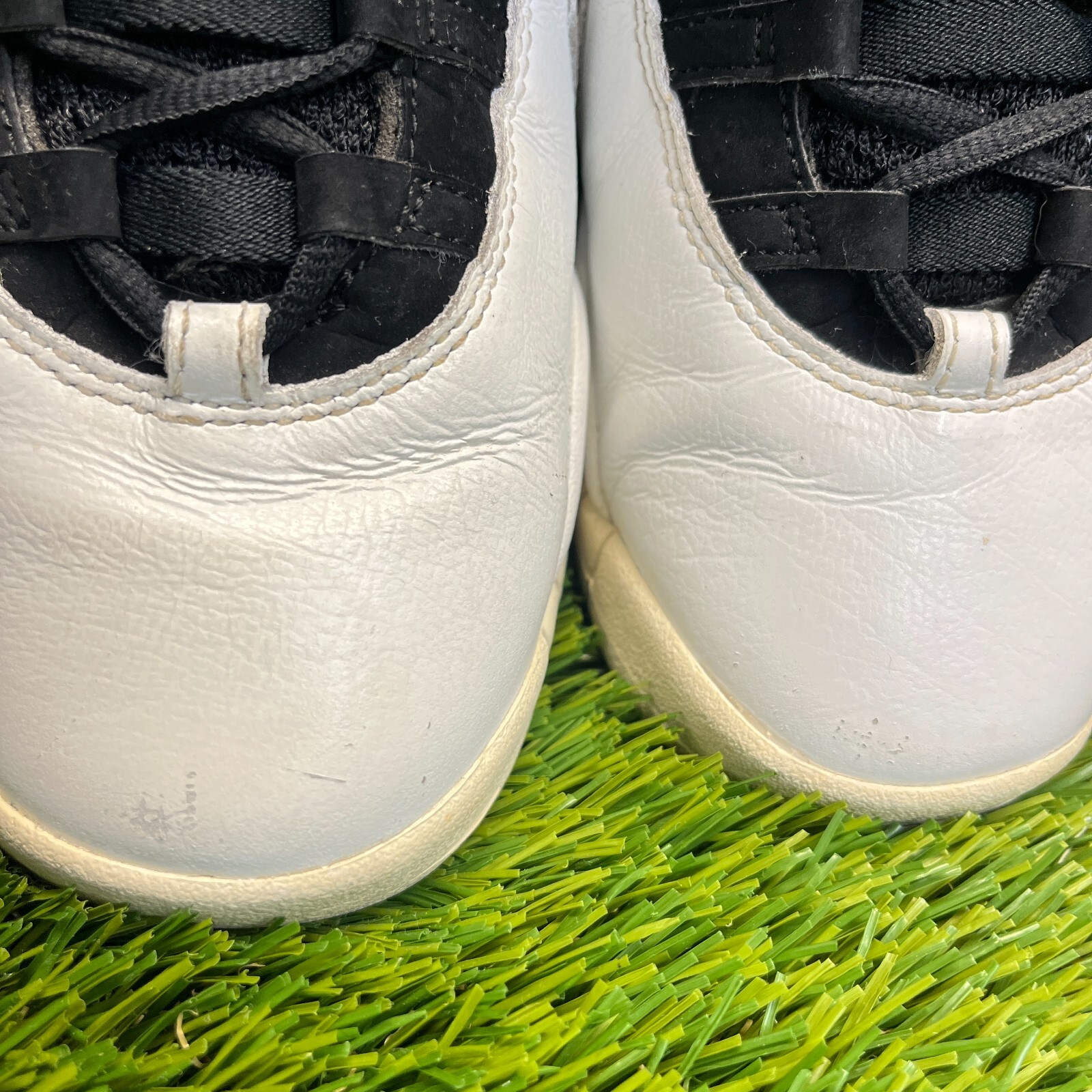 Nike Air Jordan 10 Retro I'm Back Boys Size 7Y White Basketball Shoes Sneakers thumbnail 7