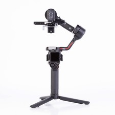 DJI RS 3 Gimbal Stabilizer - SKU 2084267
