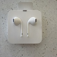NEW Authentic Apple Wired iPhone iPad IPod Ear Buds White AIR Buds