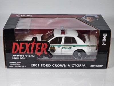 Greenlight Dexter 84133 2001 Ford Crown Victoria Maßstab 1:24 Modellauto