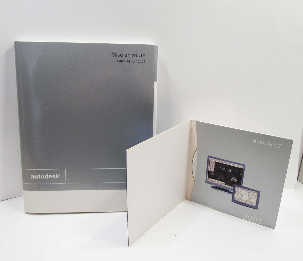 AUTODESK AutoCAD LT 2005 Software With Manual and Key - French