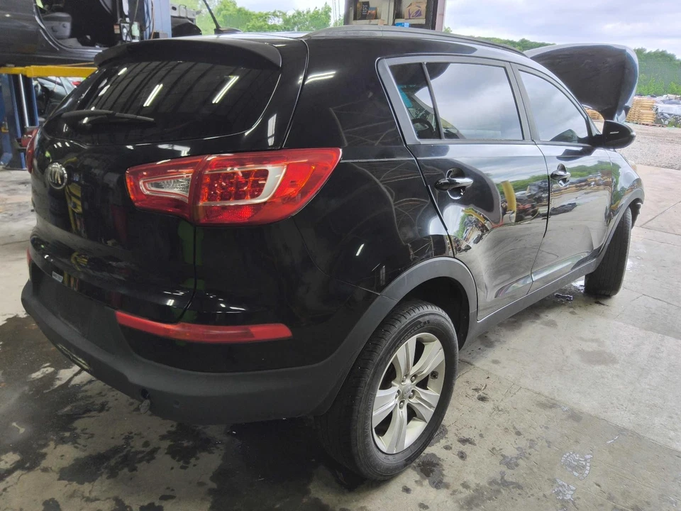 Espejo retrovisor interior delantero central usado se adapta a: Kia Sportage 2013 con automático Foto 2 de 4