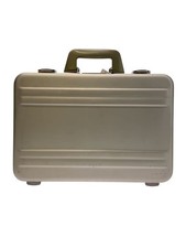 ZERO HALLIBURTON Attache Case -- SLV