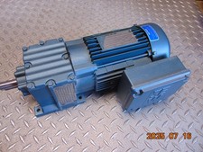 SEW-EURODRIVE R17DT80K6 DFT80K6 1/2HP GEAR MOTOR 1140RPM RATIO 24.07