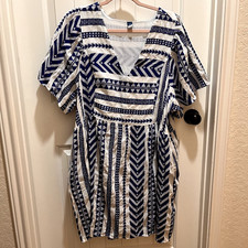 Old Navy Women's White and Blue Patterned Plus Size Swing Dress - XXL