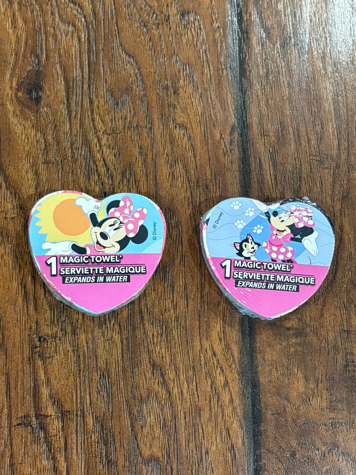 Set of 2 Disney Minnie Mouse Magic Towels/washclothes