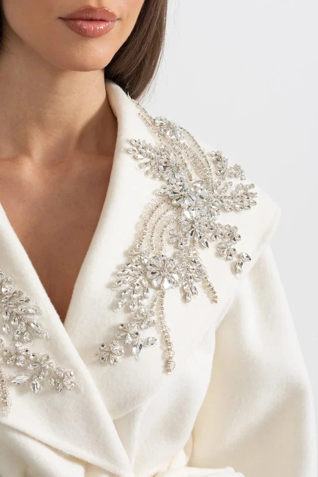 Abrigo de cachemir con puños de piel de zorro y detalles florales 3D - marfil (talla: L) Foto 2 de 4