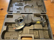 Greenlee Gator ES1000 Battery Powered Cable Cutter (No Battery)