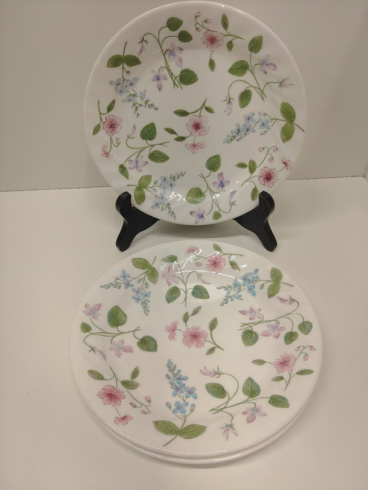 Corning Delicate Array  Salad Plates Set of 4  7 1/4 Inches