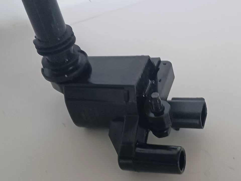 Delphi GN10372 Ignition Coil for Dodge RAM Jeep Chrysler 5.7L HEMI - Image 3 of 4