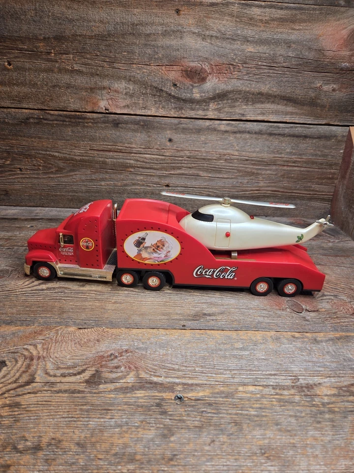 2000 Coca-Cola Family Driver Holiday Helicopter Carrier Limited Edition  — 第 2/4 张图片