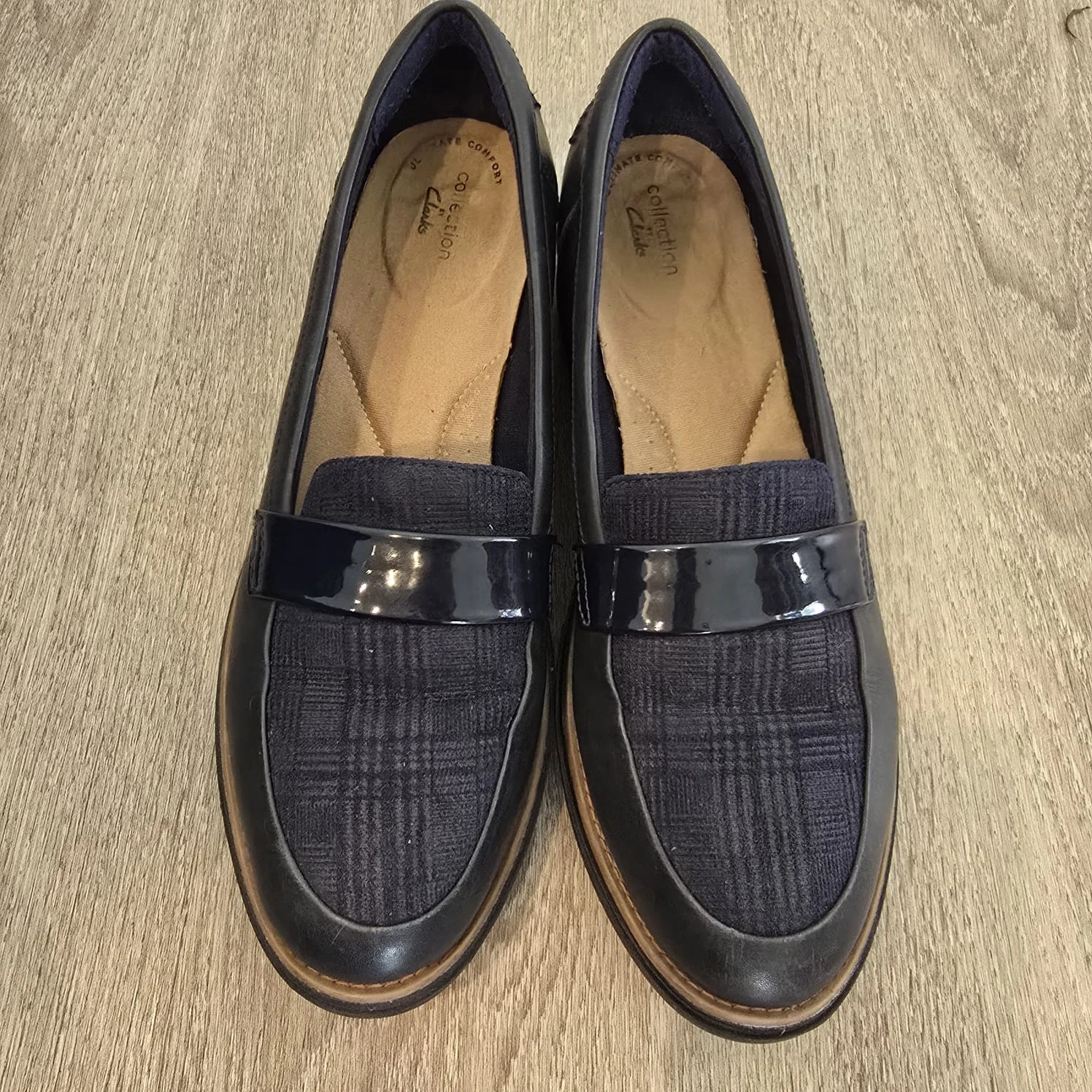 Mocassino Clarks donna taglia 10 M Sharon Gracie Penny blu navy vegan pelle zeppa
