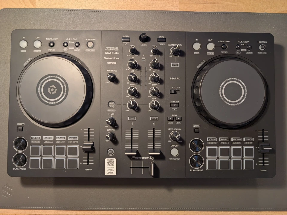 Pioneer DDJ-FLX4 DJ-Controller schwarz neuwertig in OVP + Rechnung / Garantie - Bild 2 von 4